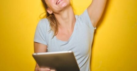 pexels-andrea-piacquadio-761993